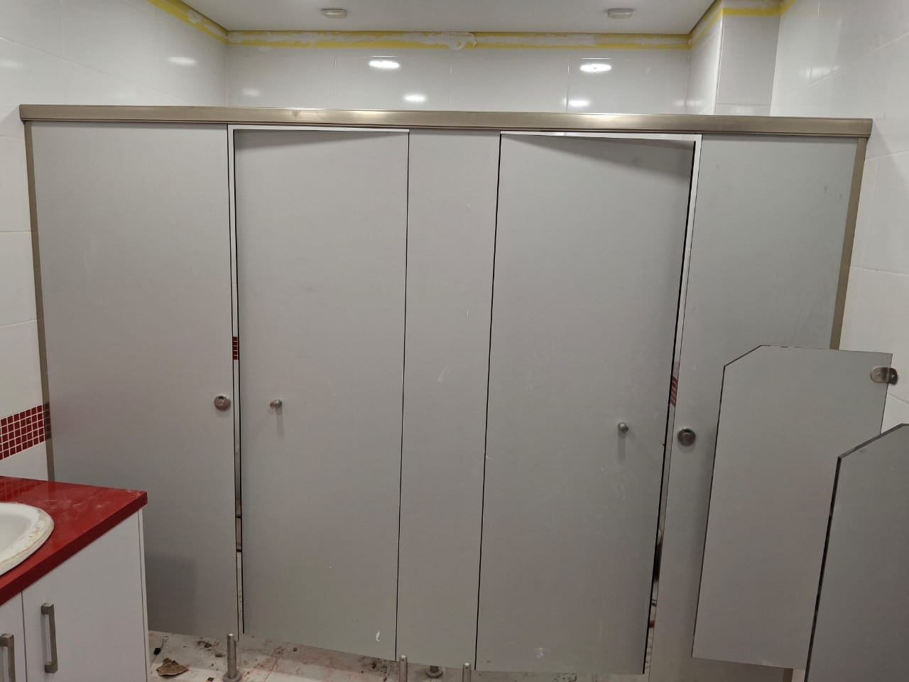 ابواب حمام و فواصل مباول كومباكت HPL (3)