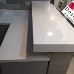 كوريان مطبخ بتصميم عصري وألوان هادئة