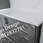 وحدة حمام كوريان حديثة بسطح لامع